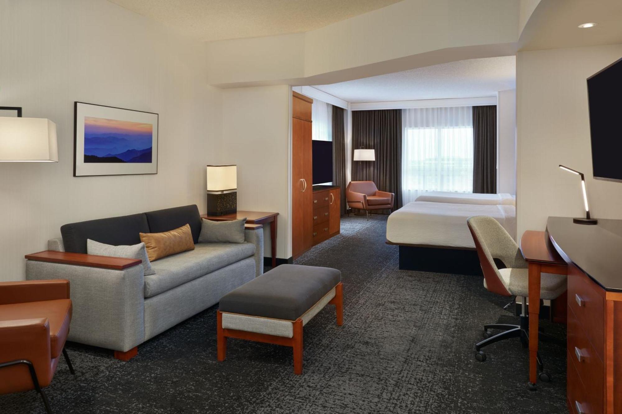 Courtyard By Marriott Calgary Airport Otel Dış mekan fotoğraf