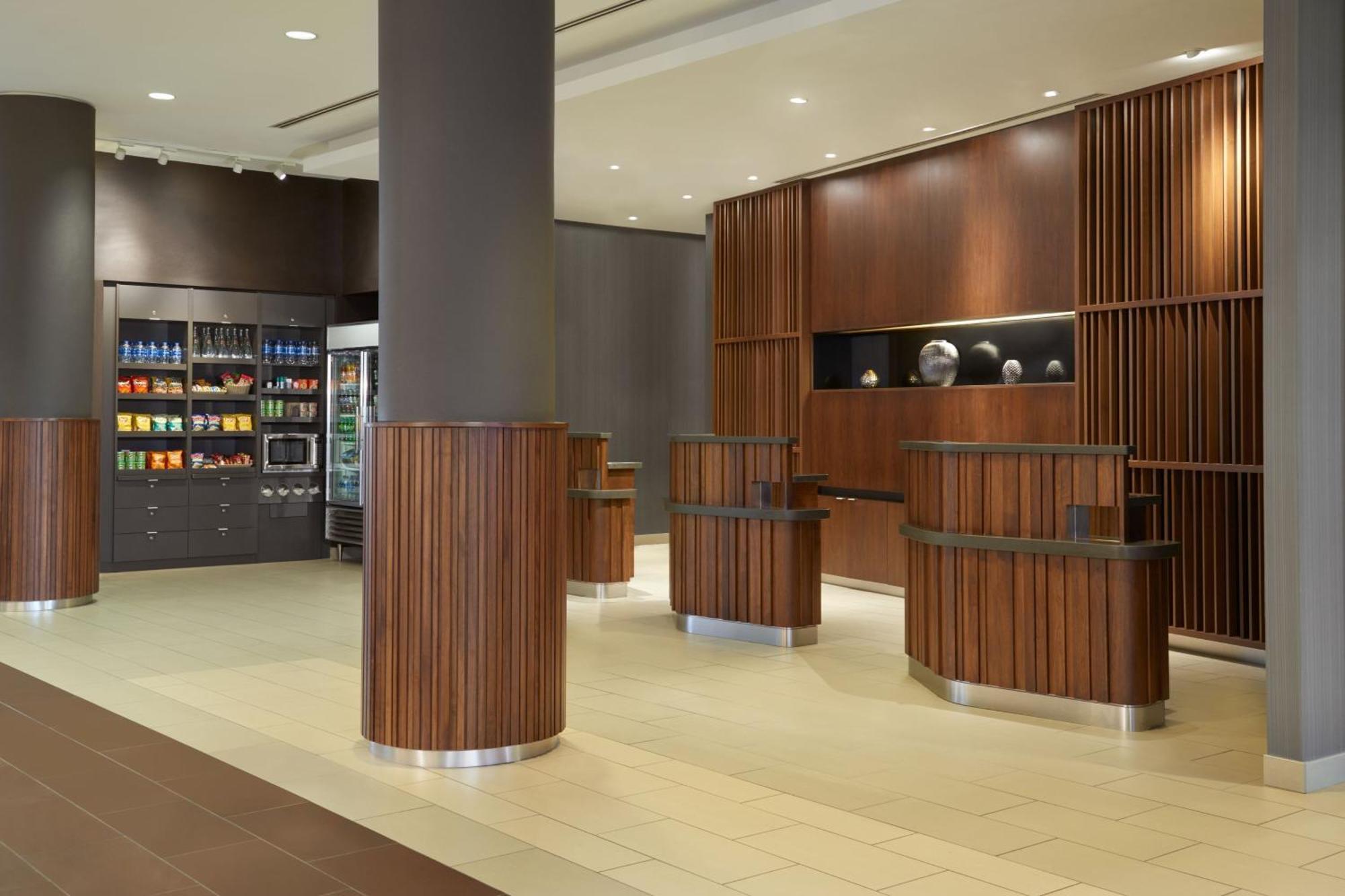 Courtyard By Marriott Calgary Airport Otel Dış mekan fotoğraf