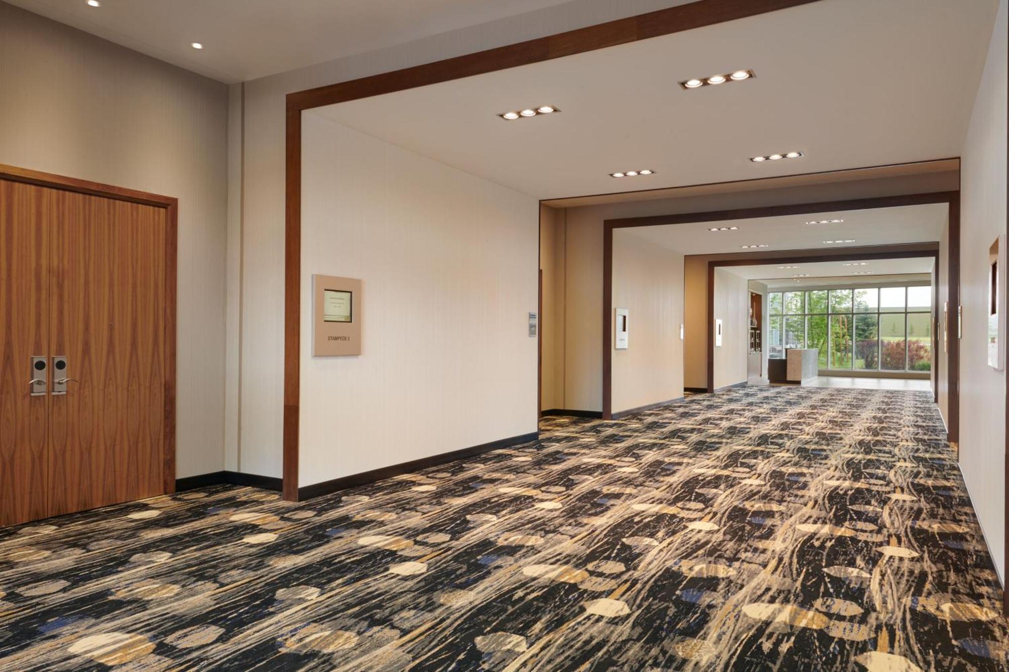 Courtyard By Marriott Calgary Airport Otel Dış mekan fotoğraf